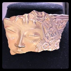 J.J. Jonette Jewelry vintage brooch